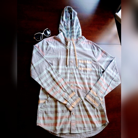 levi's hooded shirt